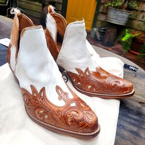 REAL COWHIDE TULED LEATHER BOOTIES MYRA